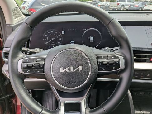 Certified 2025 Kia Sportage SX FWD image 34