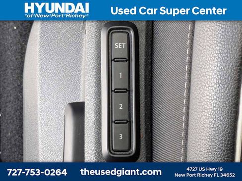 Used 2024 Volkswagen Atlas SEL Premium R-Line AWD/4WD image 30