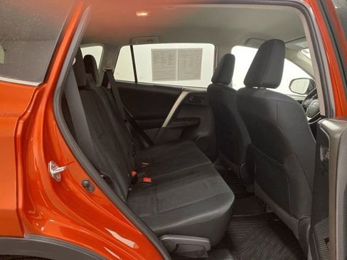 Used 2015 Toyota RAV4 LE FWD image 29