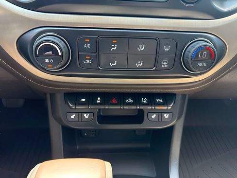 Used 2021 GMC Canyon Denali AWD/4WD image 18