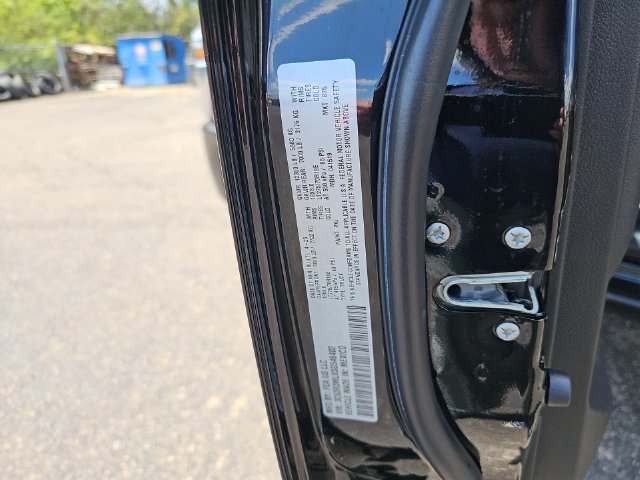 Used 2025 RAM 3500 Laramie AWD/4WD image 40