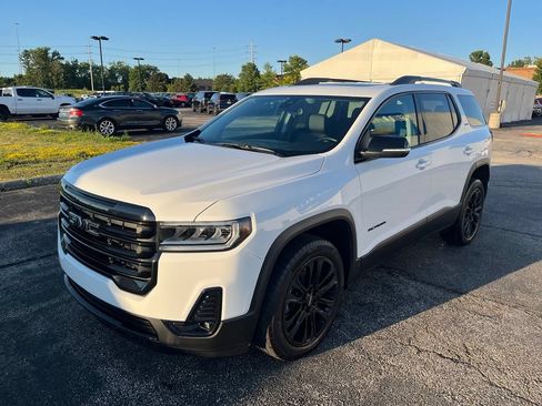 Certified 2023 GMC Acadia SLT w/ Elevation Edition AWD/4WD image 3
