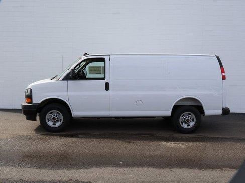 New 2025 GMC Savana 2500 w/ Driver Convenience Package image 3
