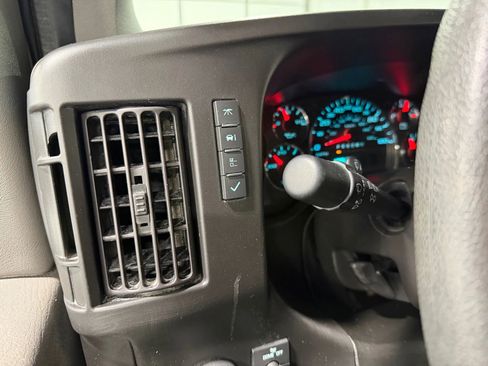 Used 2022 Chevrolet Express 2500 w/ Driver Convenience Package image 16