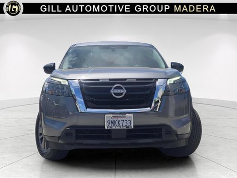 Used 2024 Nissan Pathfinder S FWD image 1