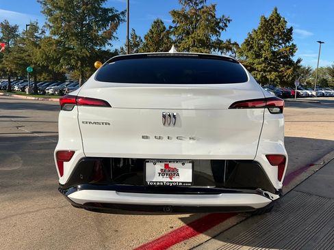 Used 2025 Buick Envista Sport Touring image 7