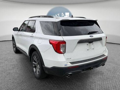 Used 2021 Ford Explorer XLT w/ Equipment Group 202A AWD/4WD image 6