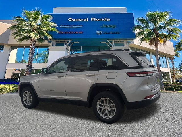 New 2026 Jeep Grand Cherokee Laredo RWD image 7