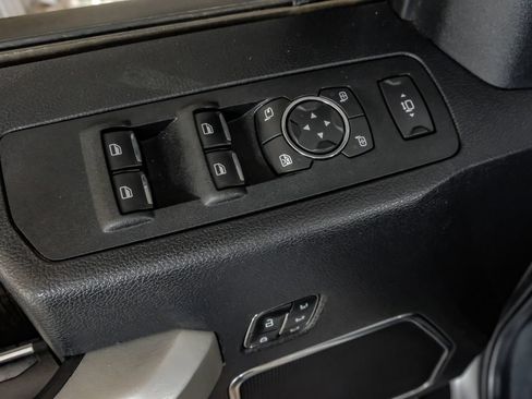 Used 2020 Ford F250 Lariat w/ Lariat Ultimate Package AWD/4WD image 43