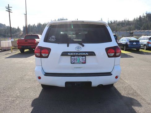 Used 2019 Toyota Sequoia TRD Sport image 6