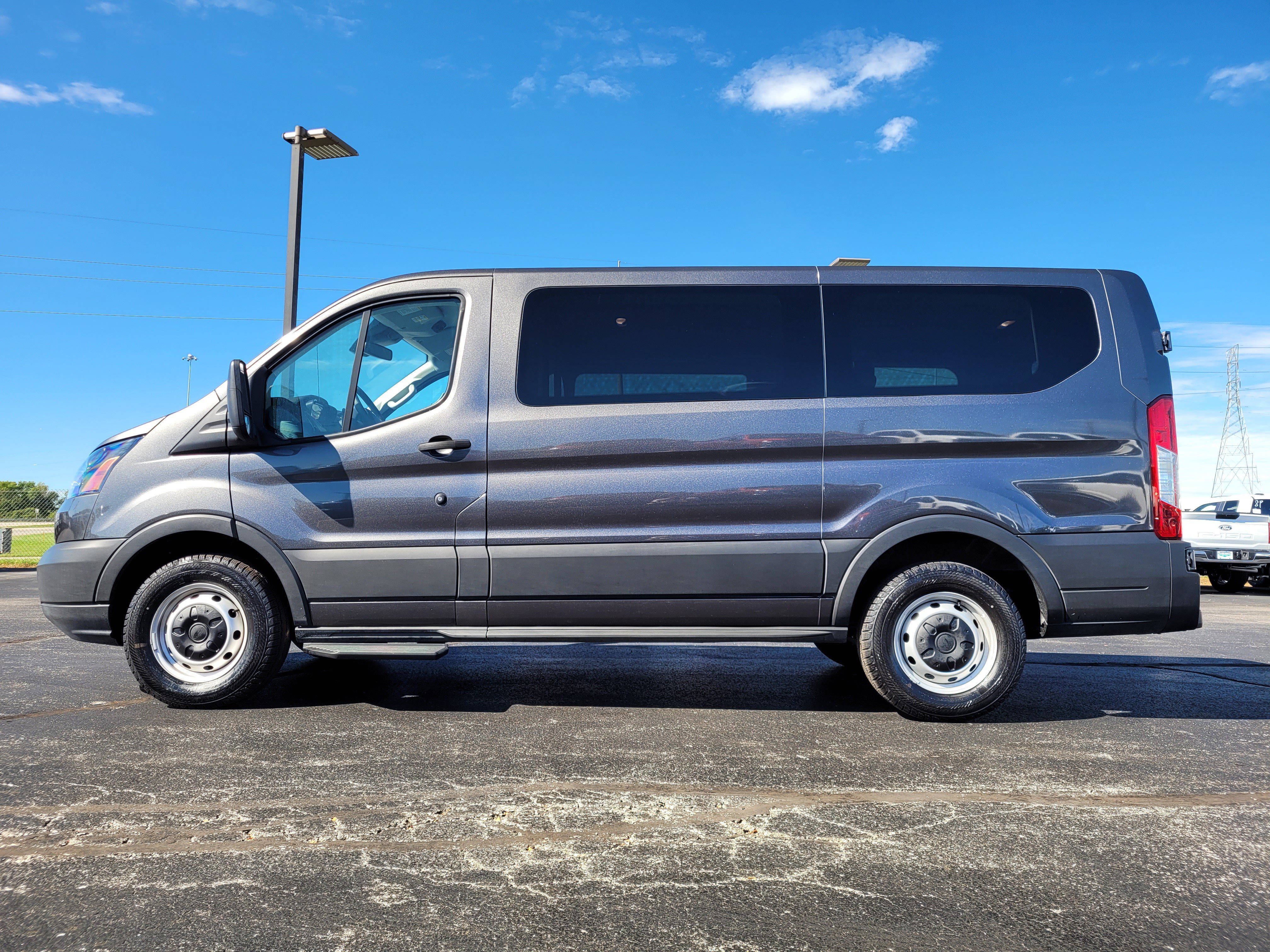 Used 2019 Ford Transit 150 XL RWD image 7
