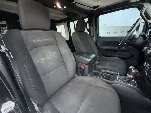 Used 2019 Jeep Wrangler Unlimited Sahara image 13