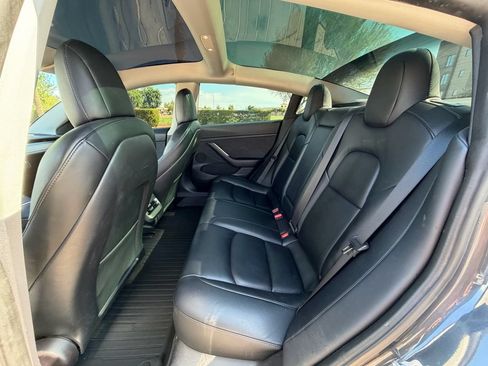 Used 2022 Tesla Model 3 Standard Range RWD image 10