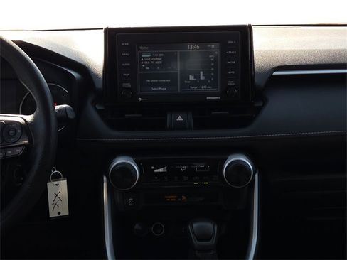 Used 2020 Toyota RAV4 LE image 13