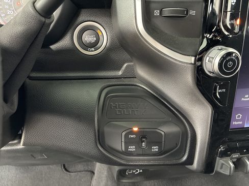 Certified 2025 RAM 2500 Big Horn AWD/4WD image 26