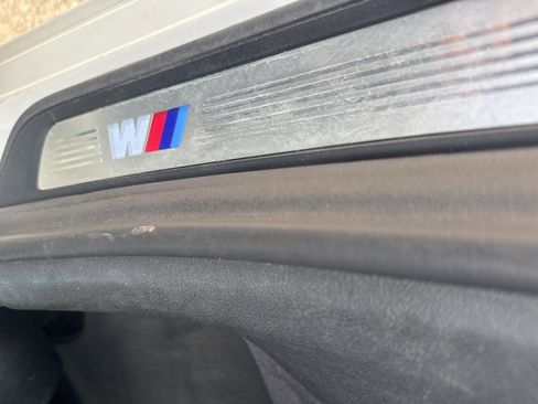 Used 2018 BMW M550i xDrive image 24