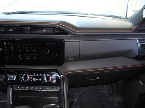 Used 2024 GMC Sierra 2500 AT4 w/ AT4 Premium Plus Package image 30