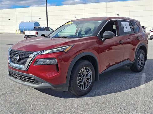 Used 2023 Nissan Rogue S image 6