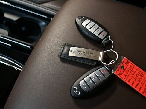 Used 2024 INFINITI QX80 Premium Select w/ Cargo Package image 84