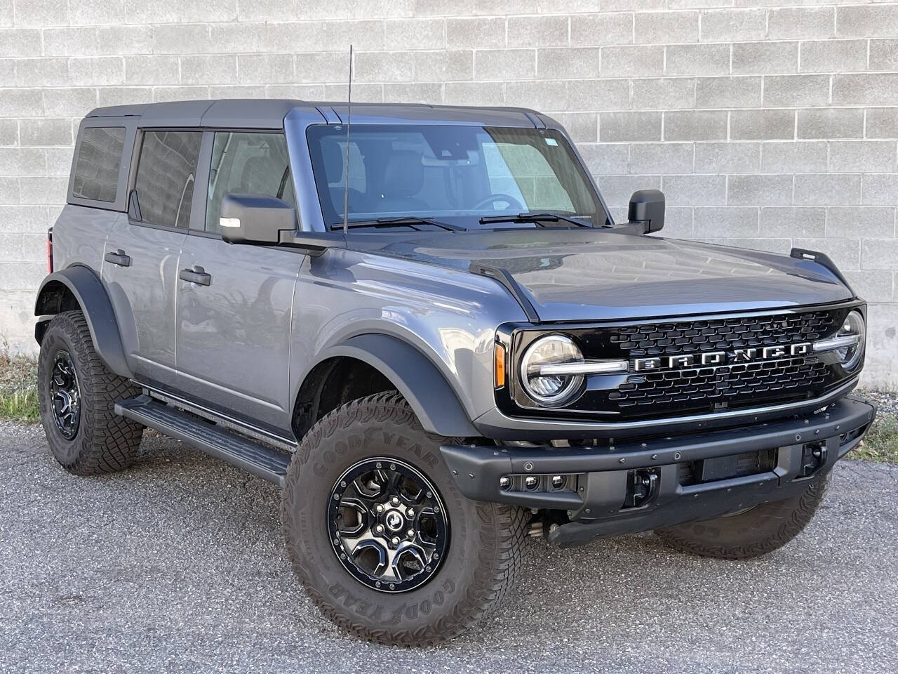Used 2023 Ford Bronco Wildtrak AWD/4WD image 1
