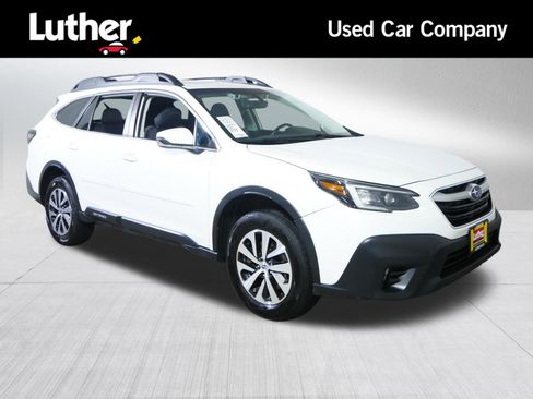 Used 2022 Subaru Outback Premium AWD/4WD image 1