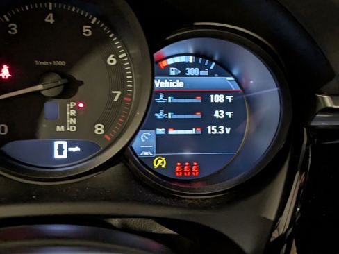 Certified 2024 Porsche Macan image 31