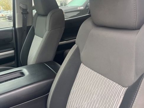 Used 2017 Toyota Tundra SR5 image 12