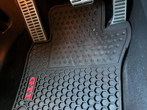 Used 2012 Volkswagen GTI 4-Door FWD image 27