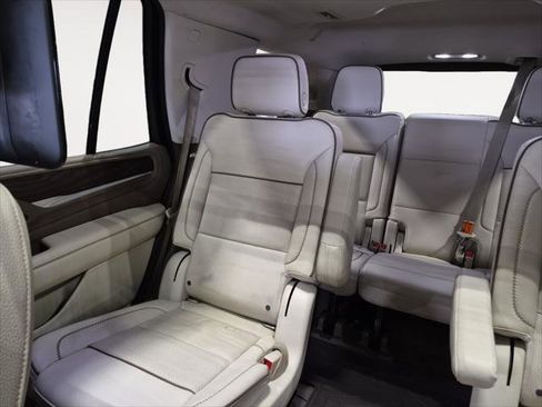 Used 2021 GMC Yukon Denali w/ Denali Ultimate Package image 16