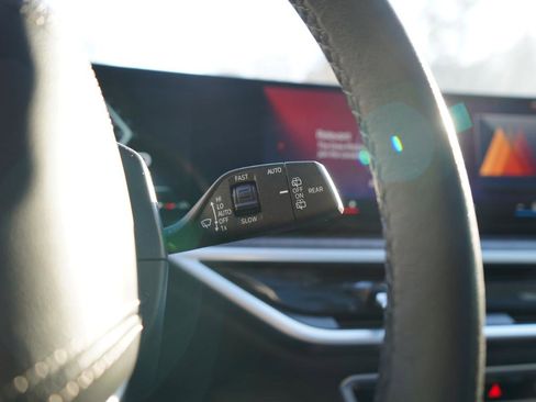 Used 2025 BMW X7 xDrive40i w/ Executive Package image 28