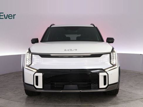 Used 2024 Kia EV9 GT-Line AWD/4WD image 12