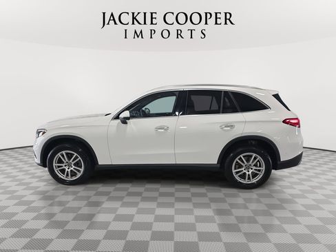 Used 2023 Mercedes-Benz GLC 300 GLC 300 image 8