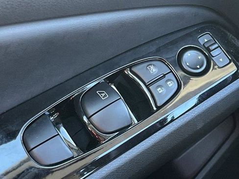 Certified 2025 Nissan Altima 2.5 SR w/ SR Premium Package image 11