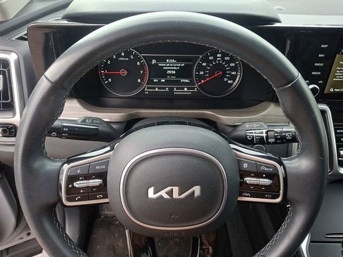 Used 2023 Kia Sorento S w/ Panoramic Sunroof Package image 21