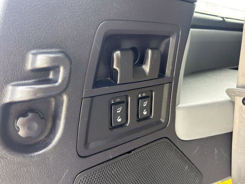 Used 2013 Toyota Sequoia Limited AWD/4WD image 19