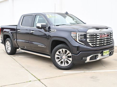 Used 2022 GMC Sierra 1500 Denali w/ Technology Package image 2