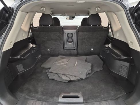 Used 2019 Nissan Rogue S image 7