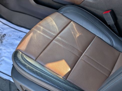 Used 2023 Chevrolet Silverado 1500 High Country w/ High Country Premium Package image 39