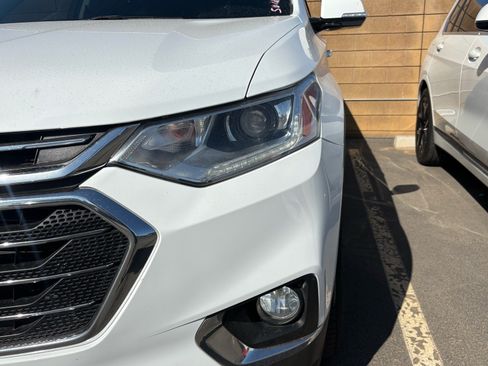 Used 2019 Chevrolet Traverse LT w/ LT Premium Package FWD image 8