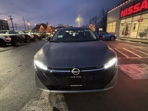 New 2026 Nissan Sentra SR w/ SR Premium Package image 8