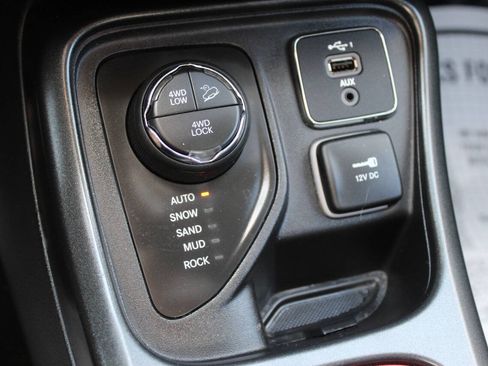 Used 2021 Jeep Compass Trailhawk AWD/4WD image 20