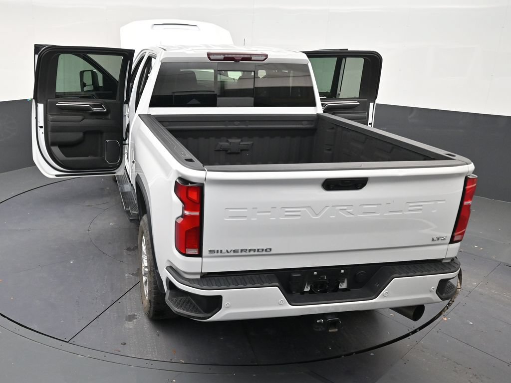Used 2024 Chevrolet Silverado 2500 LTZ w/ LTZ Plus Package AWD/4WD image 31