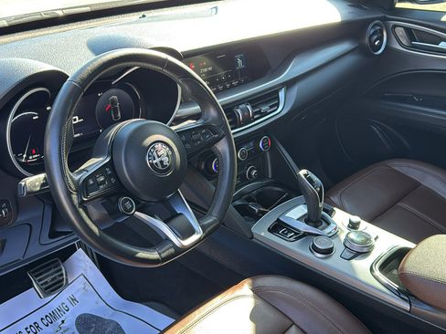 Used 2024 Alfa Romeo Stelvio Ti image 16