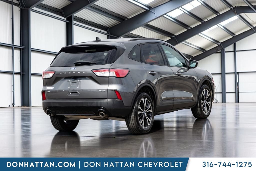 Used 2022 Ford Escape SE w/ SE Sport Appearance Package AWD/4WD image 25