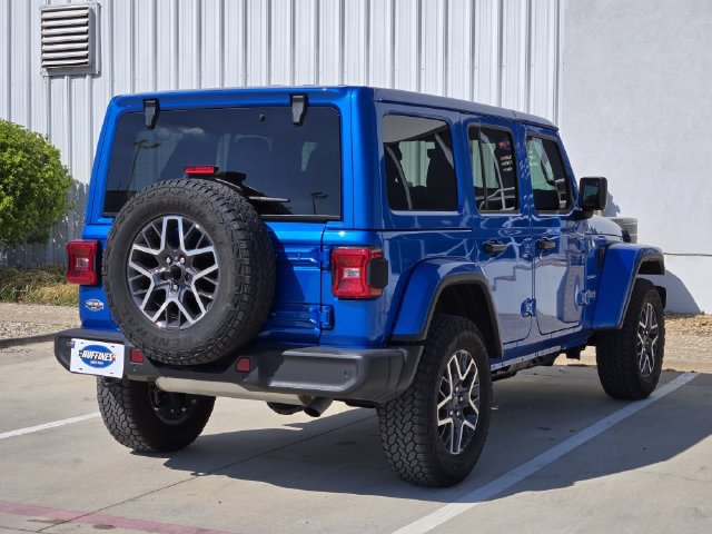 Certified 2024 Jeep Wrangler Unlimited Sahara w/ Technology Group AWD/4WD image 7