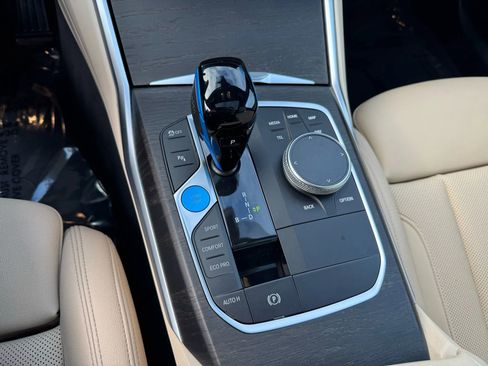 Used 2023 BMW i4 eDrive40 image 38