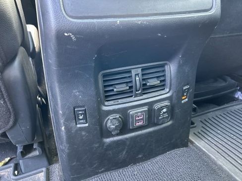 Used 2021 Nissan Titan PRO-4X w/ Pro-4x Convenience Package image 12