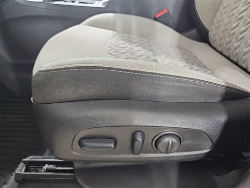 Certified 2024 Chevrolet Equinox LS w/ LS Convenience Package image 33