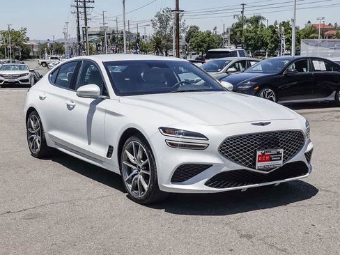 Used 2024 Genesis G70 2.5T RWD image 3
