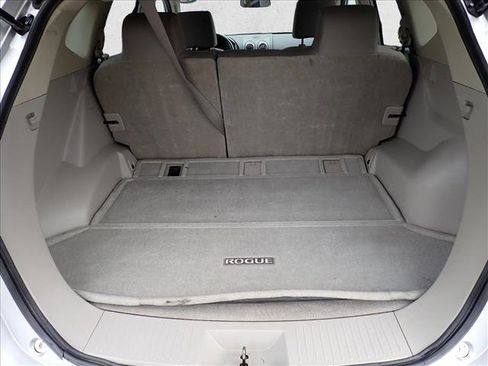Used 2013 Nissan Rogue SV AWD/4WD image 8